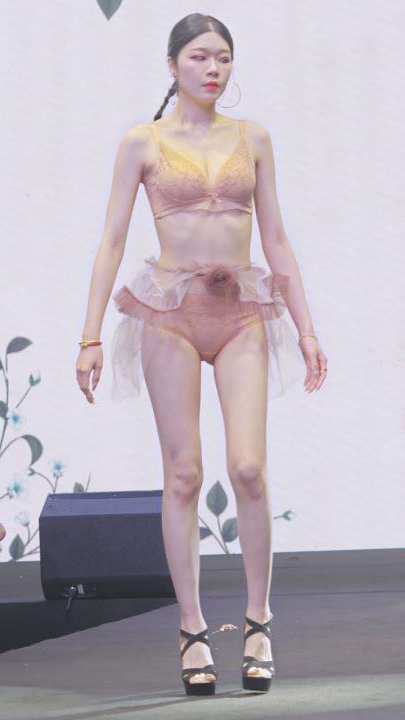 4K 2023深圳SIUF内衣展 #内衣秀 레이싱모델 Racing Model 01 #fashion show-神兽街拍