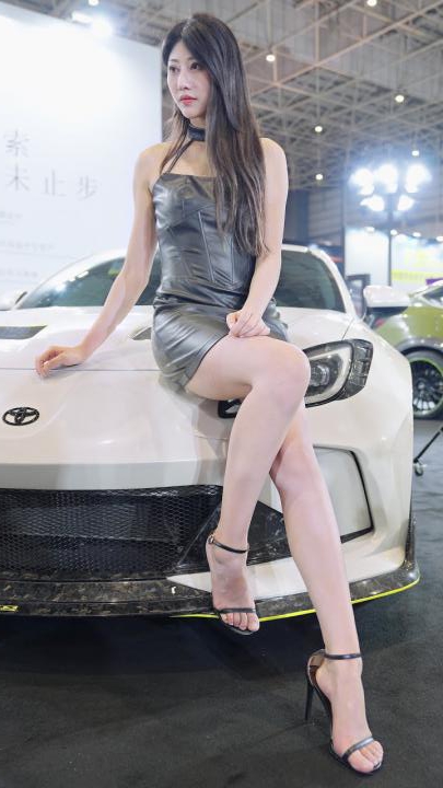 4K 2023東莞AIT改裝車展 Auto Salon 레이싱모델 Beautiful Chinese Girls Racing Model 104-神兽街拍