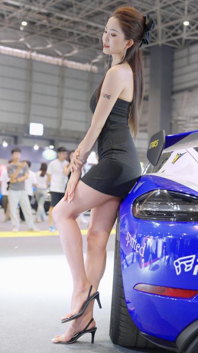 4K 2023東莞AIT改裝車展 Auto Salon 레이싱모델 Beautiful Chinese Girls Racing Model 103-神兽街拍